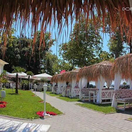 Family Electra מלון